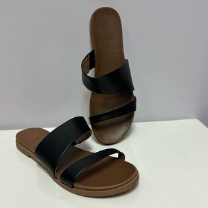 Women’s sandals